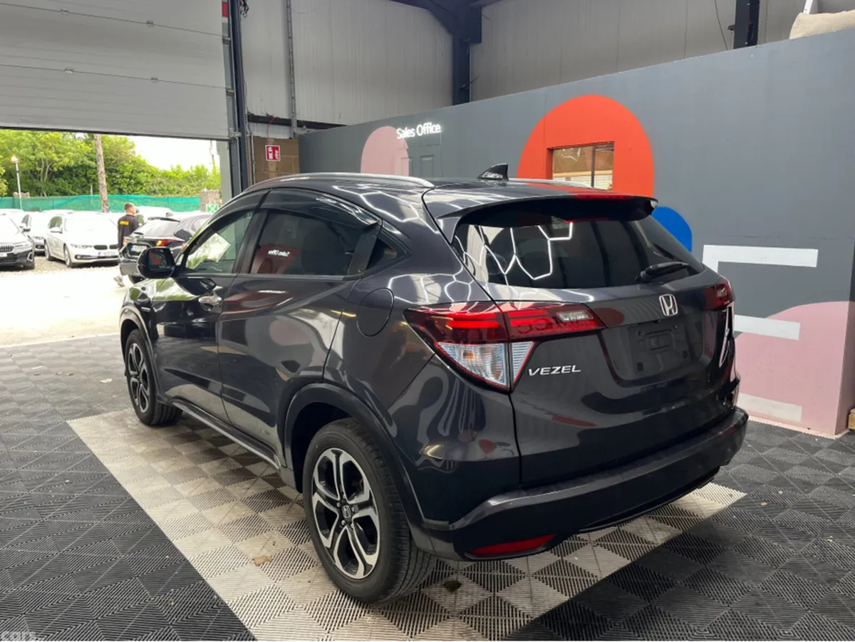 Honda Vezel SUV, Petrol Hybrid, 2018, Black