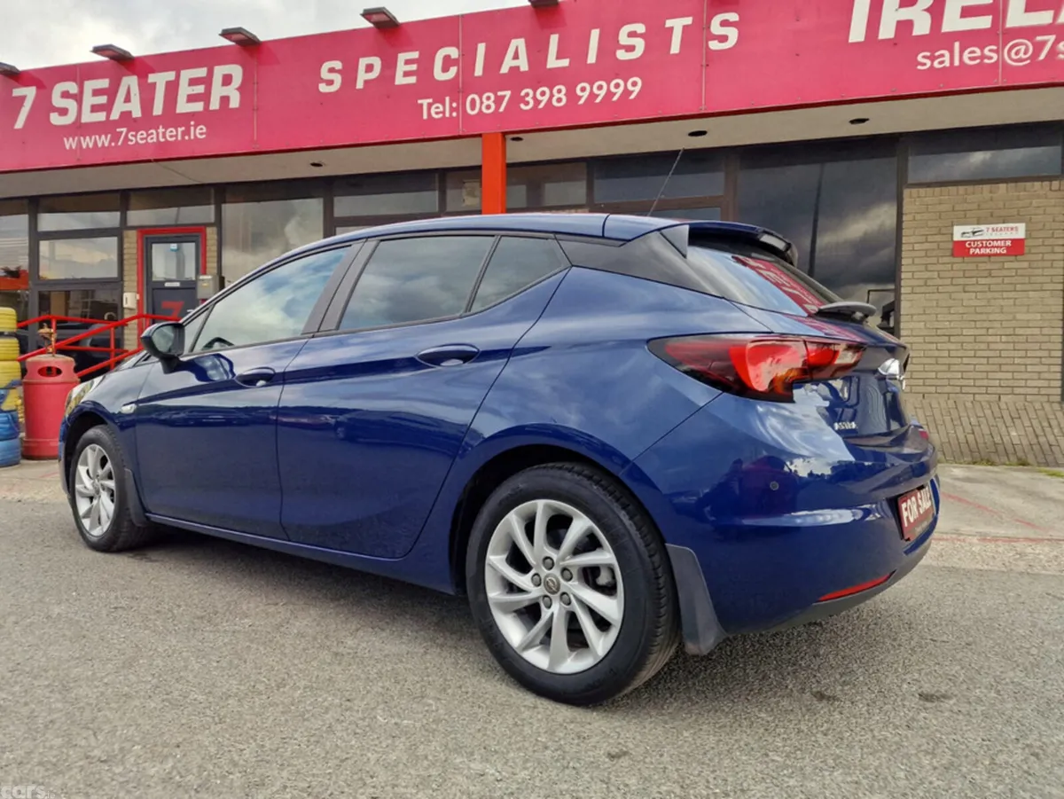 Opel Astra Hatchback, Diesel, 2020, Blue