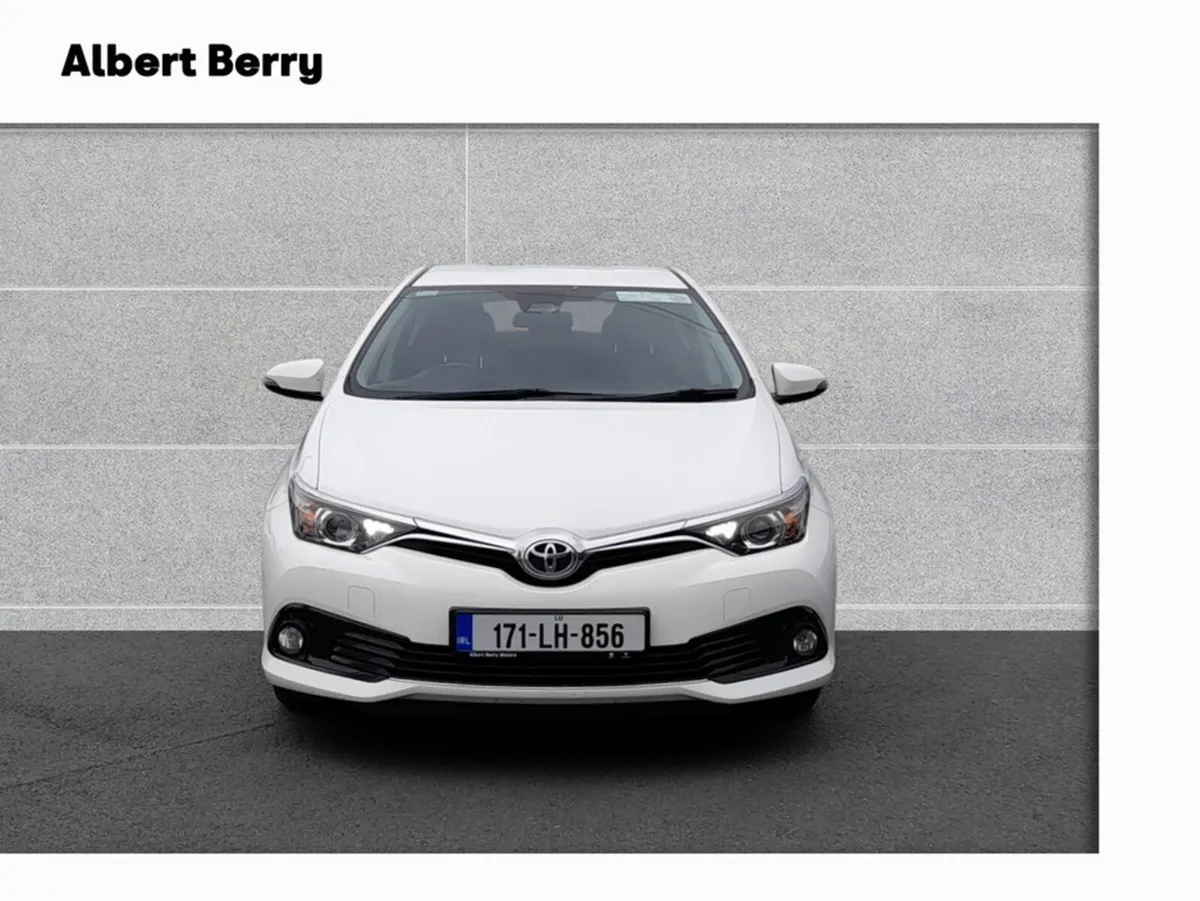 Toyota Auris Hatchback, Diesel, 2017, White
