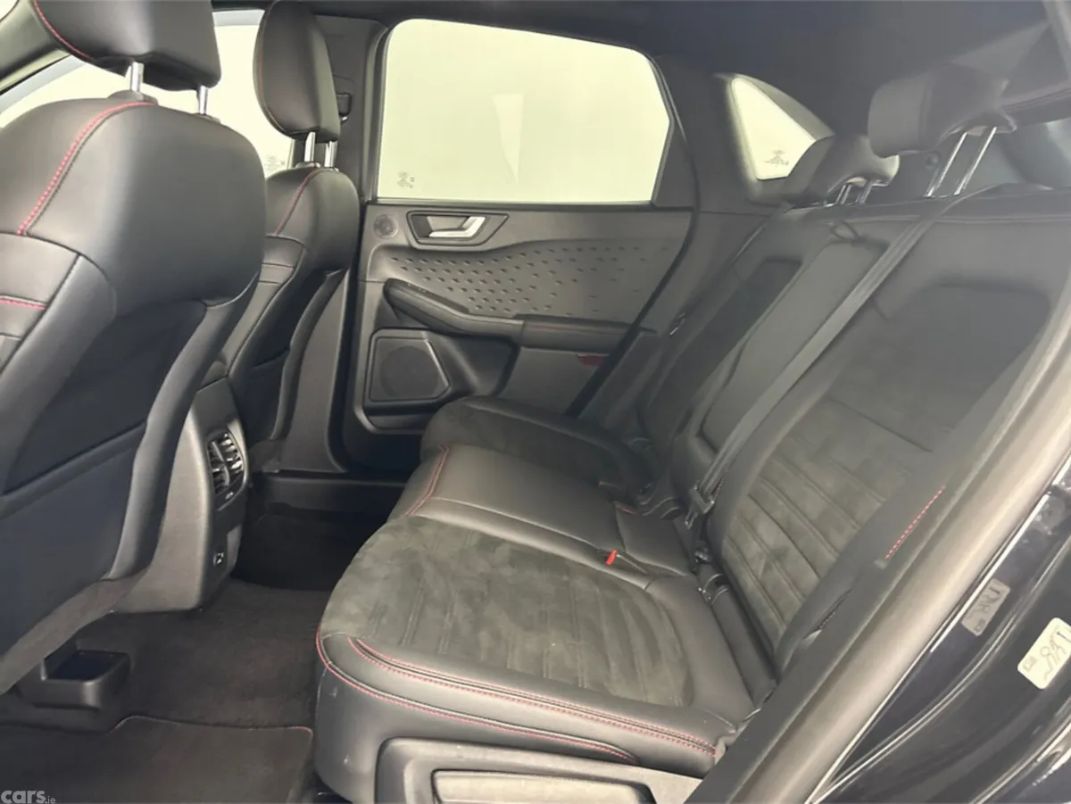 Ford Kuga MPV, Diesel, 2021, Black