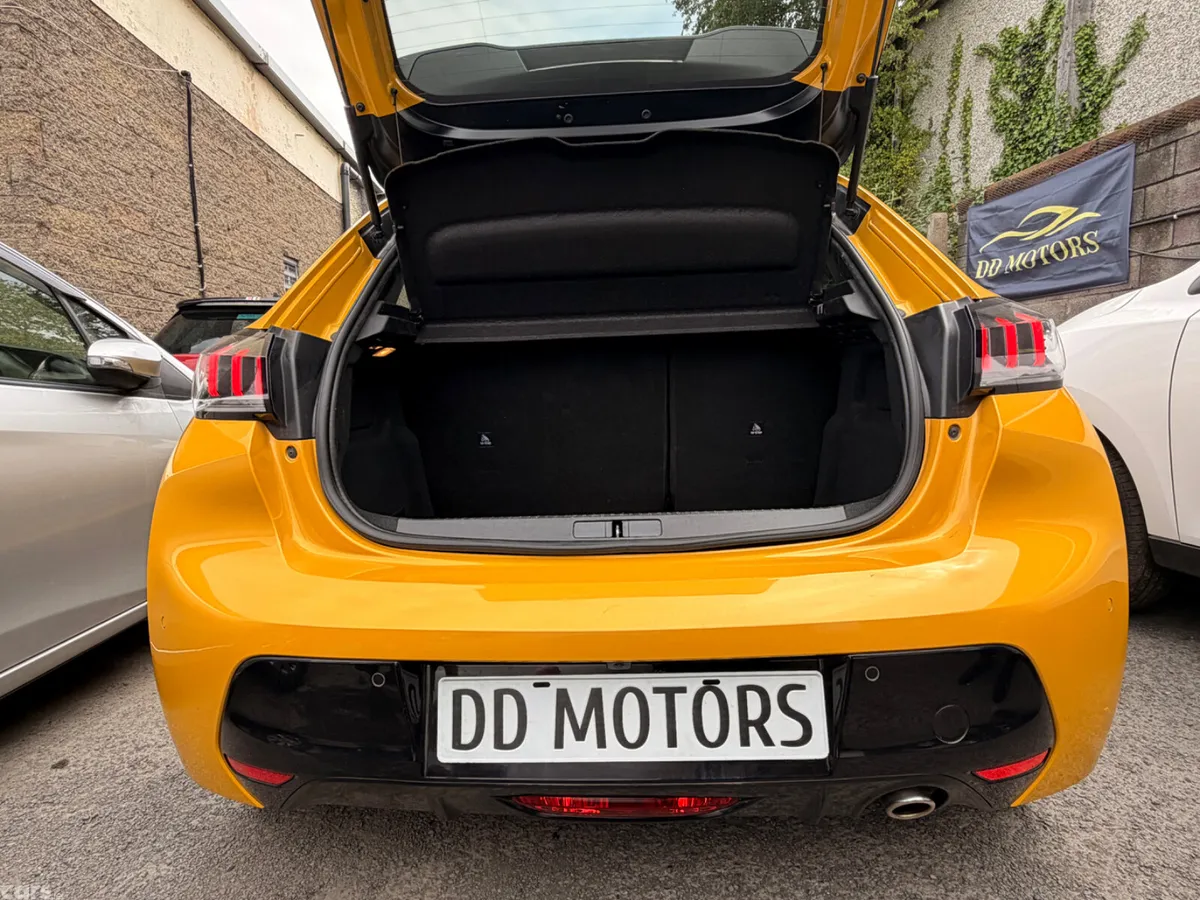 Peugeot 208 Hatchback, Petrol, 2021, Yellow