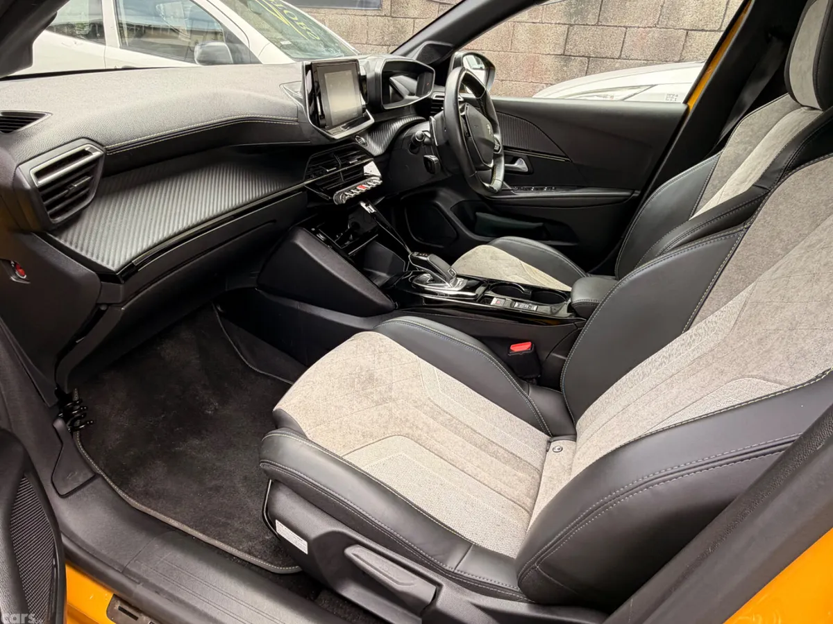 Peugeot 208 Hatchback, Petrol, 2021, Yellow