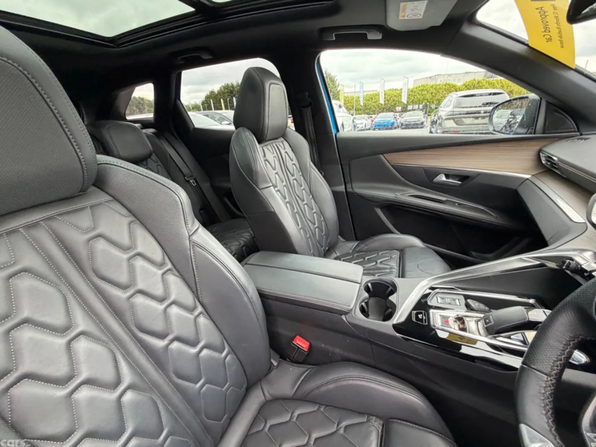 Peugeot 3008 SUV, Diesel, 2021, Blue