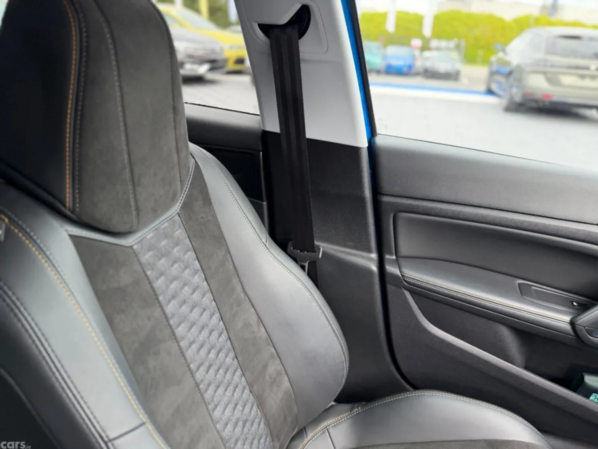Peugeot 308 Hatchback, Diesel, 2021, Blue
