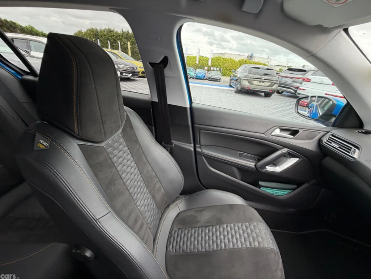 Peugeot 308 Hatchback, Diesel, 2021, Blue