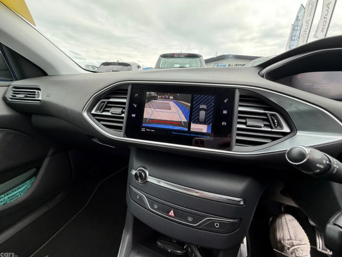 Peugeot 308 Hatchback, Diesel, 2021, Blue