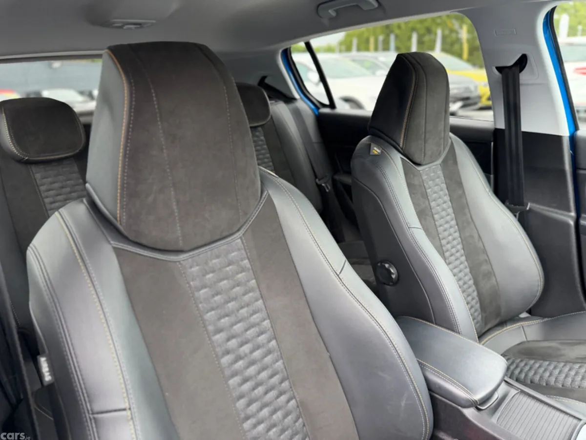 Peugeot 308 Hatchback, Diesel, 2021, Blue