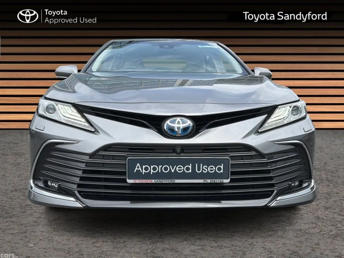 Toyota Camry Saloon, Petrol Hybrid, 2023, Grey