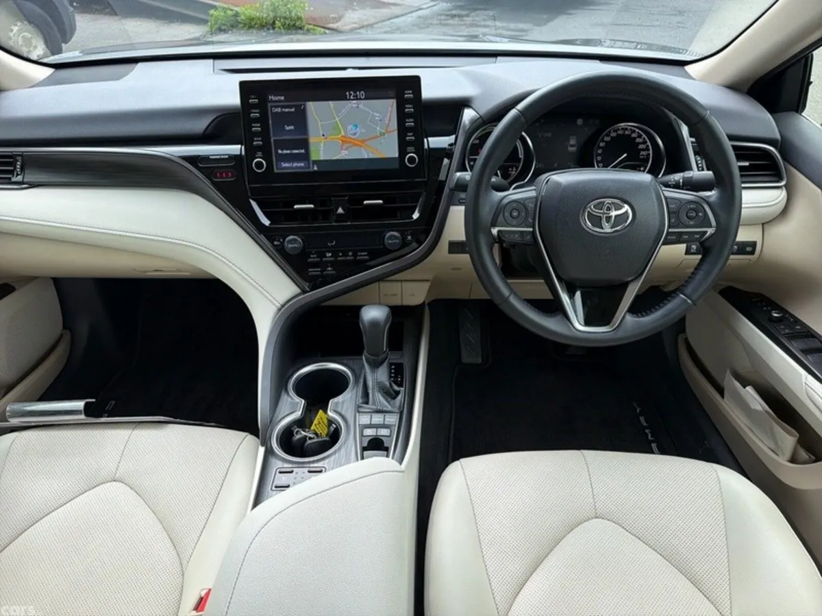 Toyota Camry Saloon, Petrol Hybrid, 2023, Grey