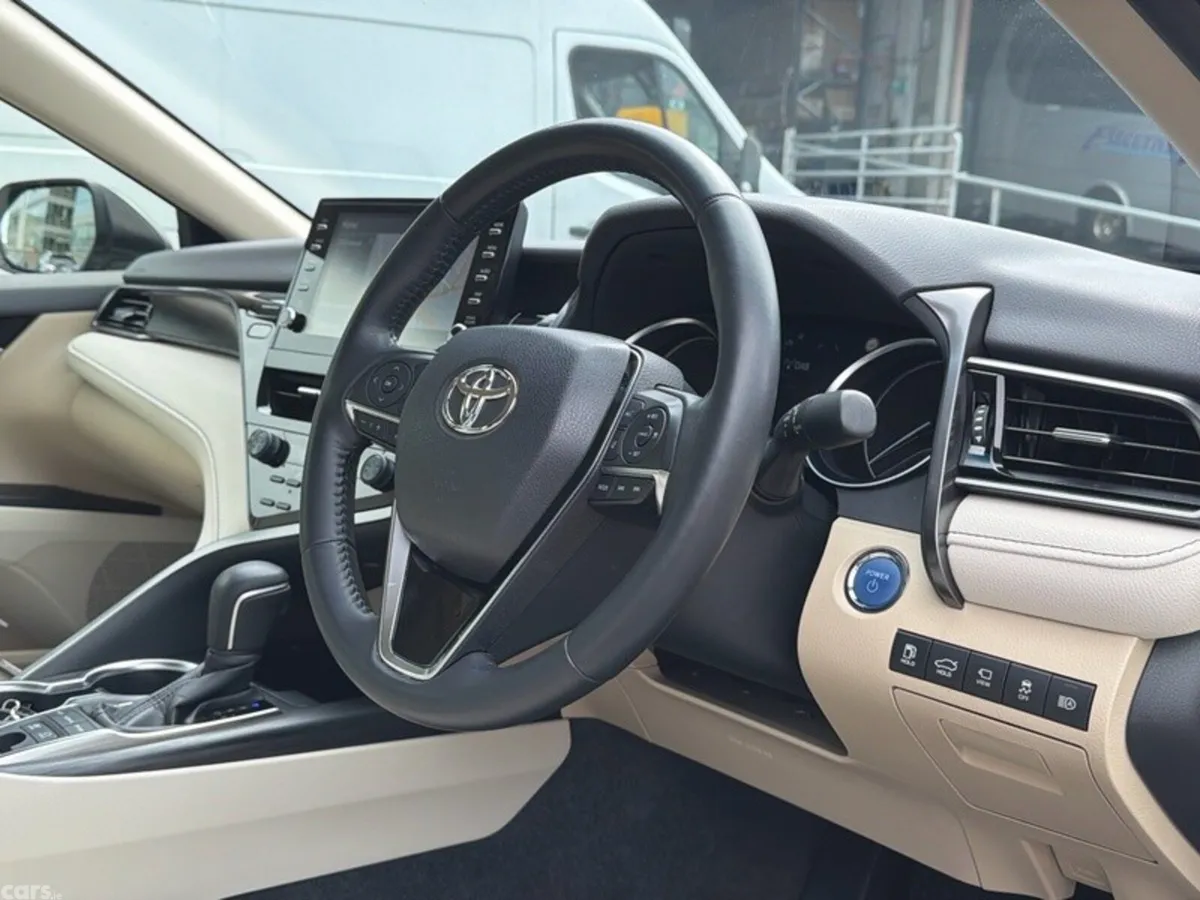 Toyota Camry Saloon, Petrol Hybrid, 2023, Grey