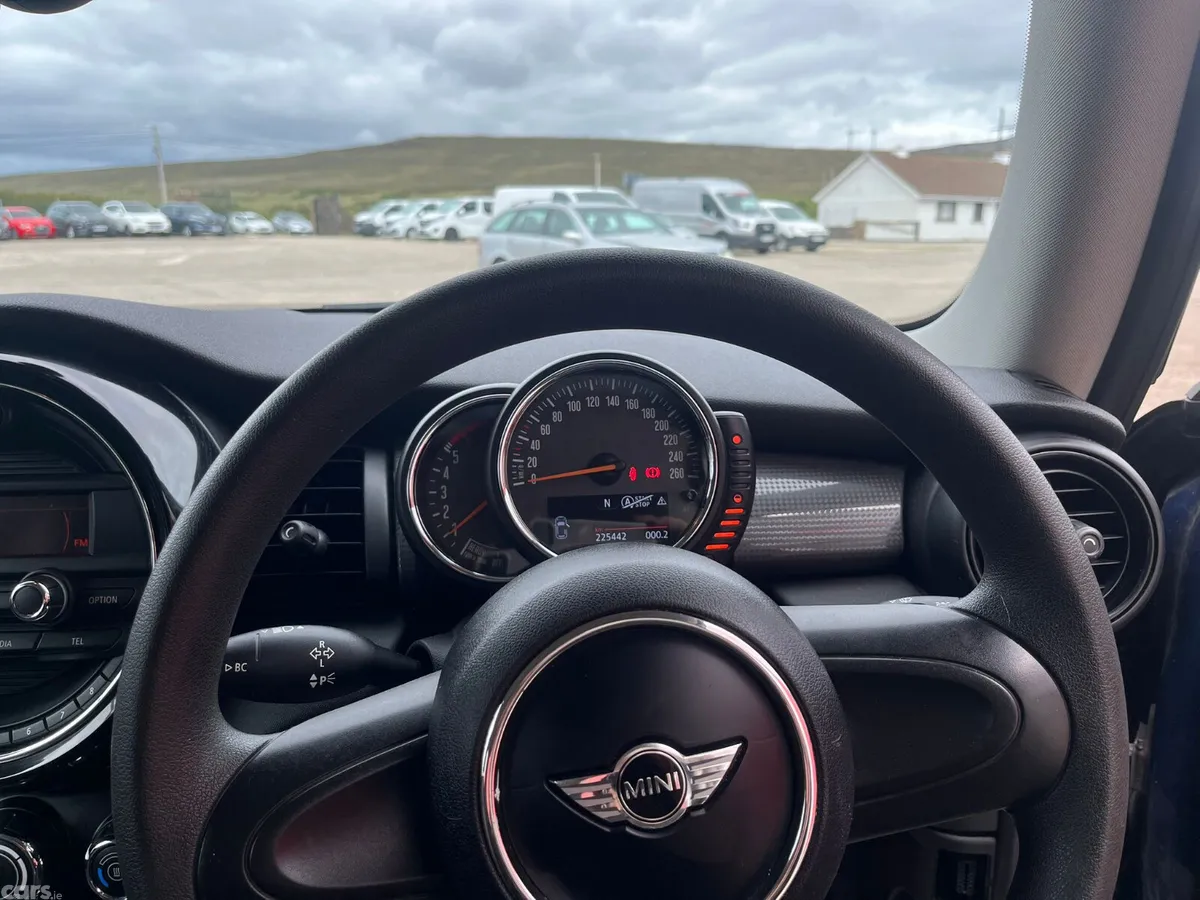 Mini Cooper Hatchback, Diesel, 2015, Blue
