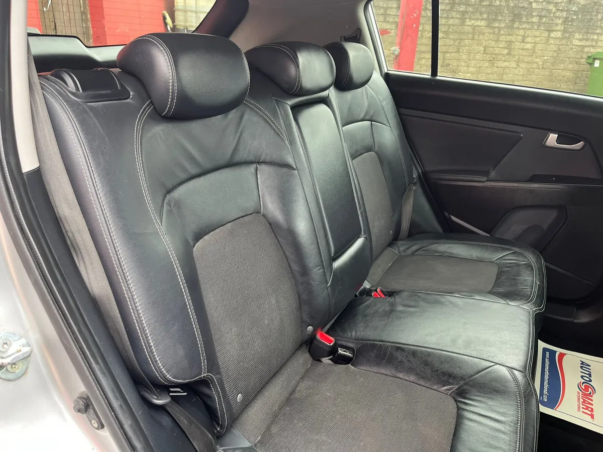 Kia Sportage SUV, Diesel, 2011, Silver