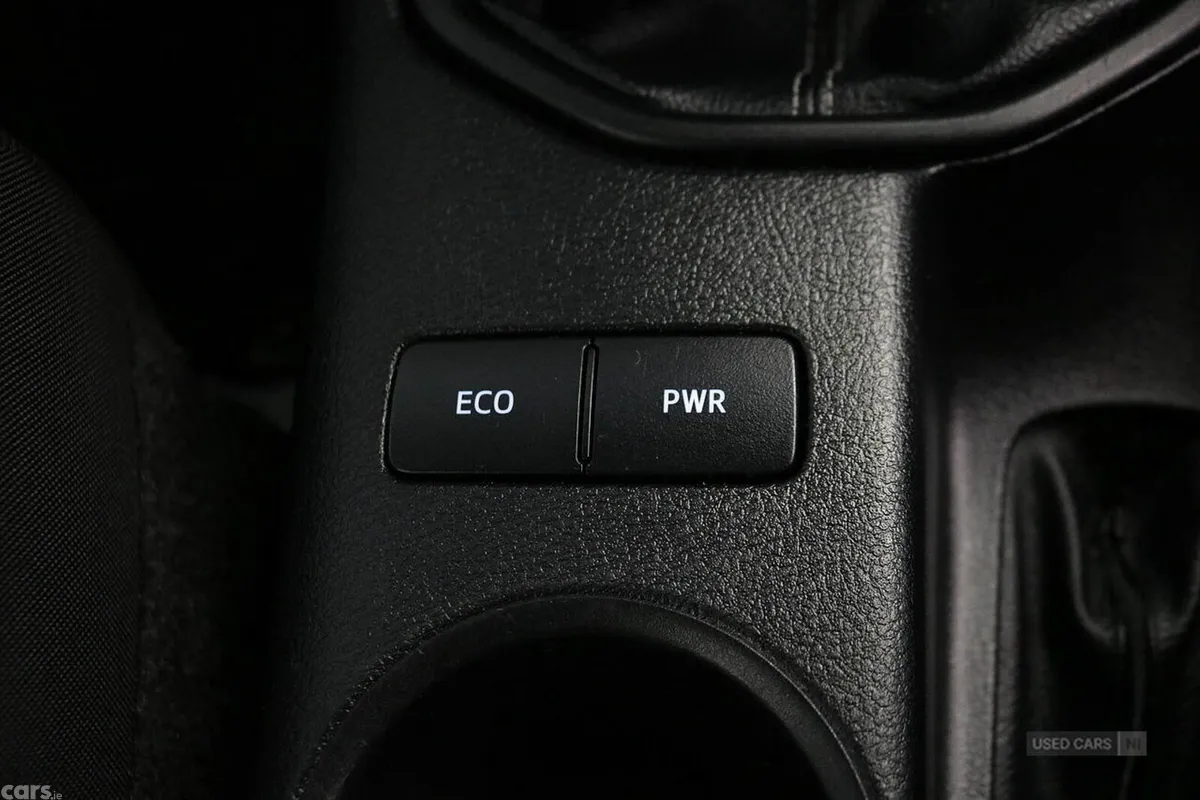 Toyota Hilux Pick Up, Diesel, 2022, White