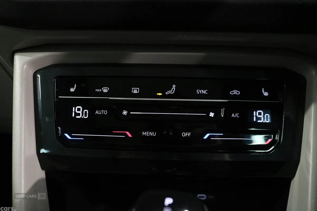 Volkswagen Tiguan SUV, Petrol Hybrid, 2023, Blue