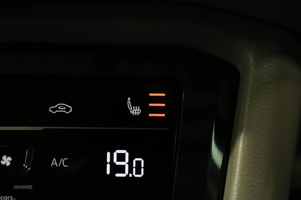 Volkswagen Tiguan SUV, Petrol Hybrid, 2023, Blue
