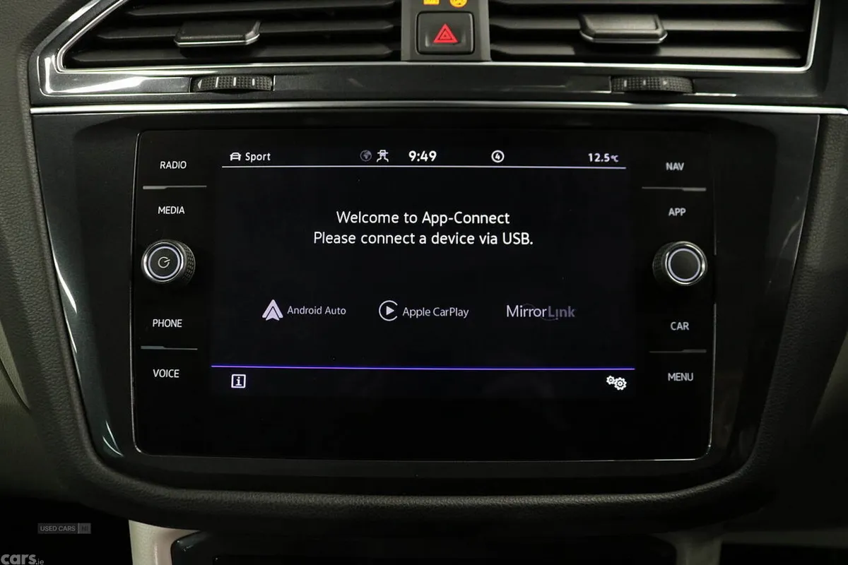 Volkswagen Tiguan SUV, Petrol Hybrid, 2023, Blue