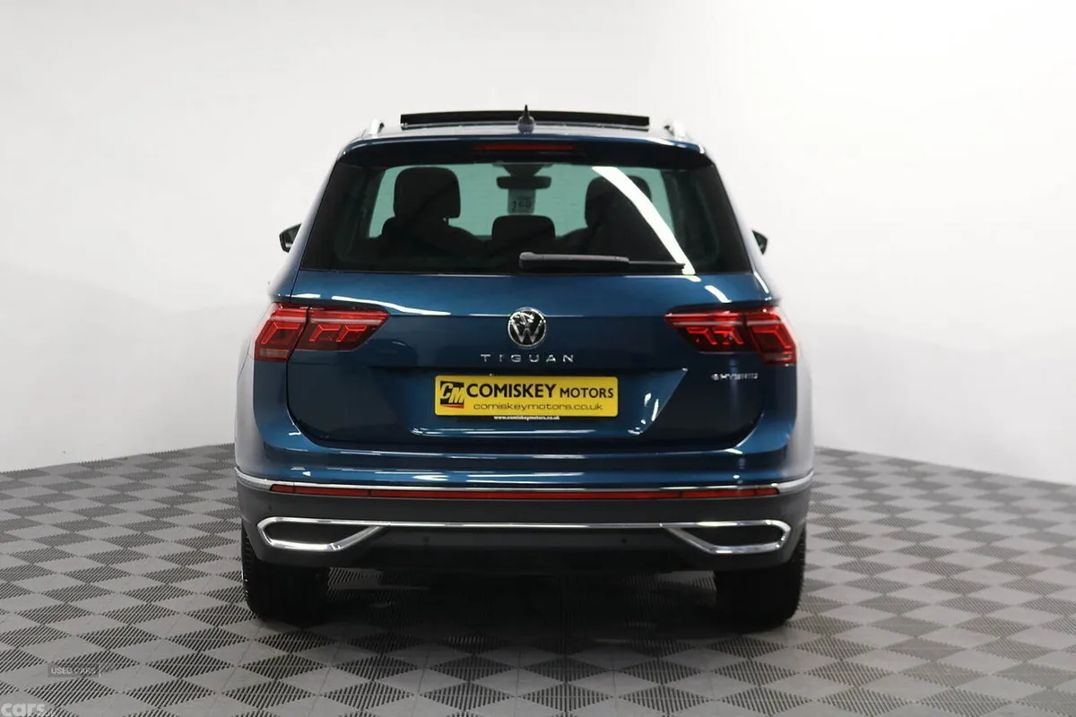 Volkswagen Tiguan SUV, Petrol Hybrid, 2023, Blue