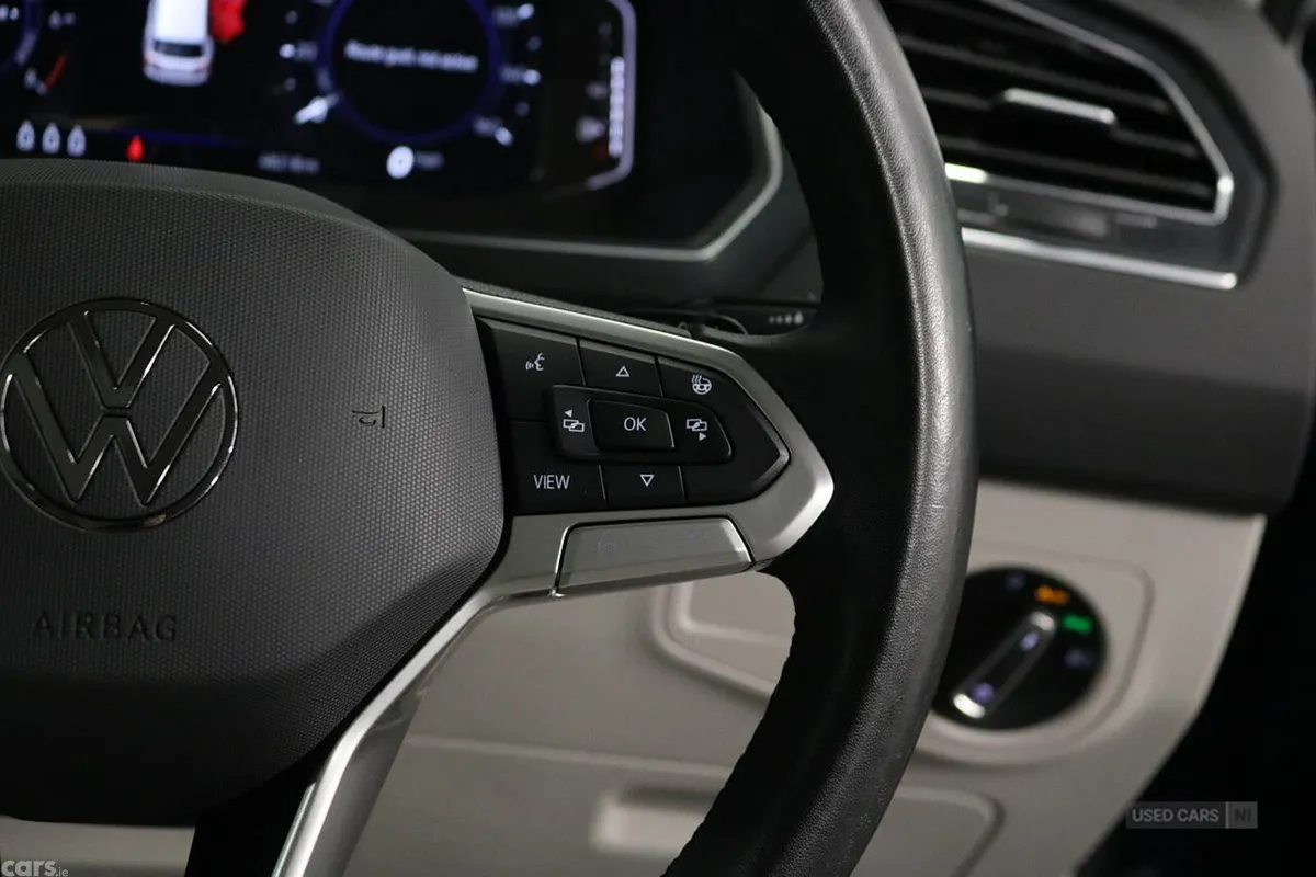 Volkswagen Tiguan SUV, Petrol Hybrid, 2023, Blue