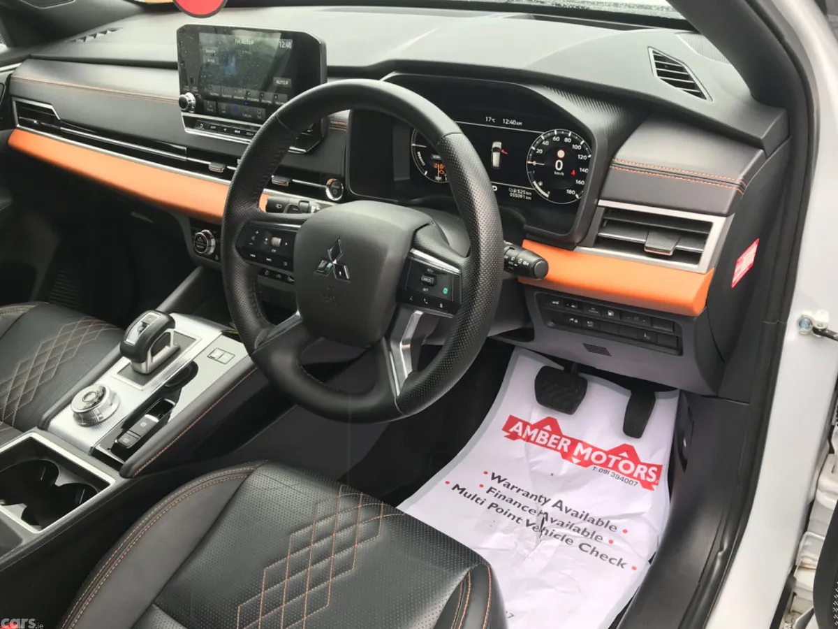 Mitsubishi Outlander SUV, Petrol Plug-in Hybrid, 2023, White