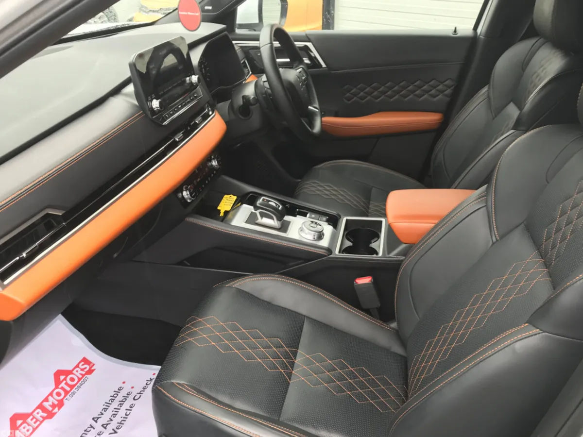 Mitsubishi Outlander SUV, Petrol Plug-in Hybrid, 2023, White