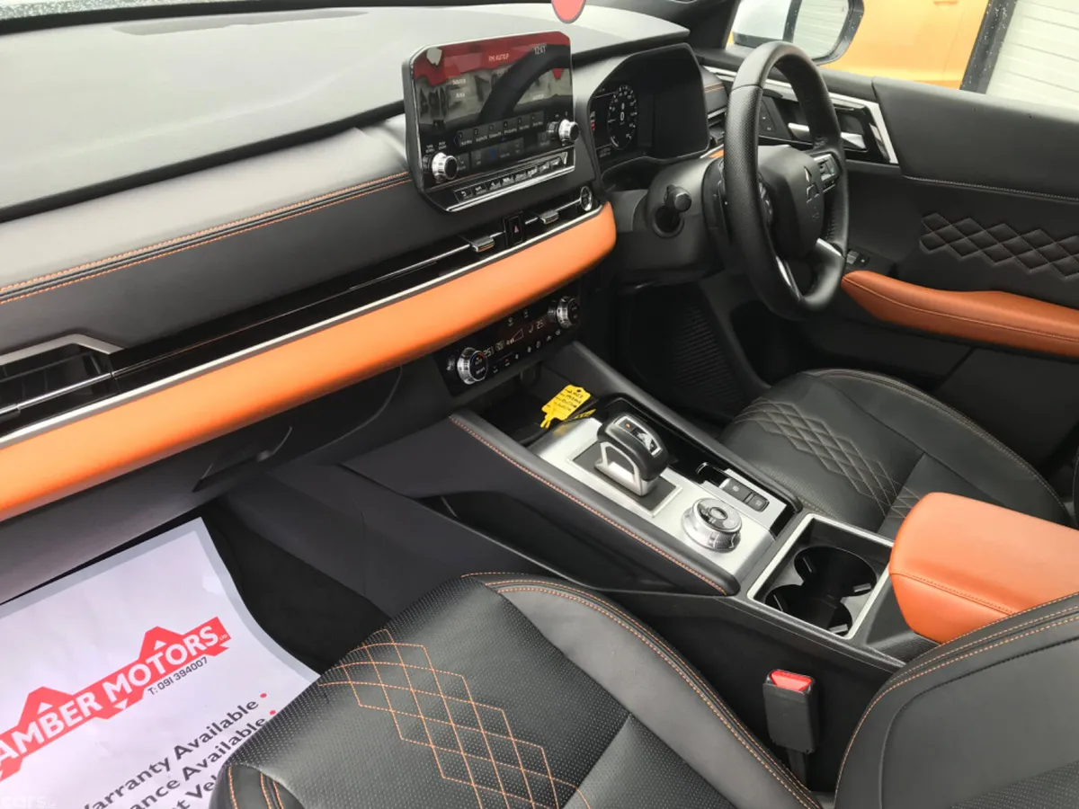 Mitsubishi Outlander SUV, Petrol Plug-in Hybrid, 2023, White