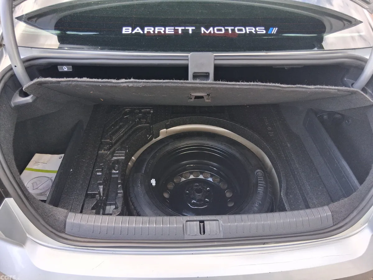 Volkswagen Passat Saloon, Diesel, 2015, Silver