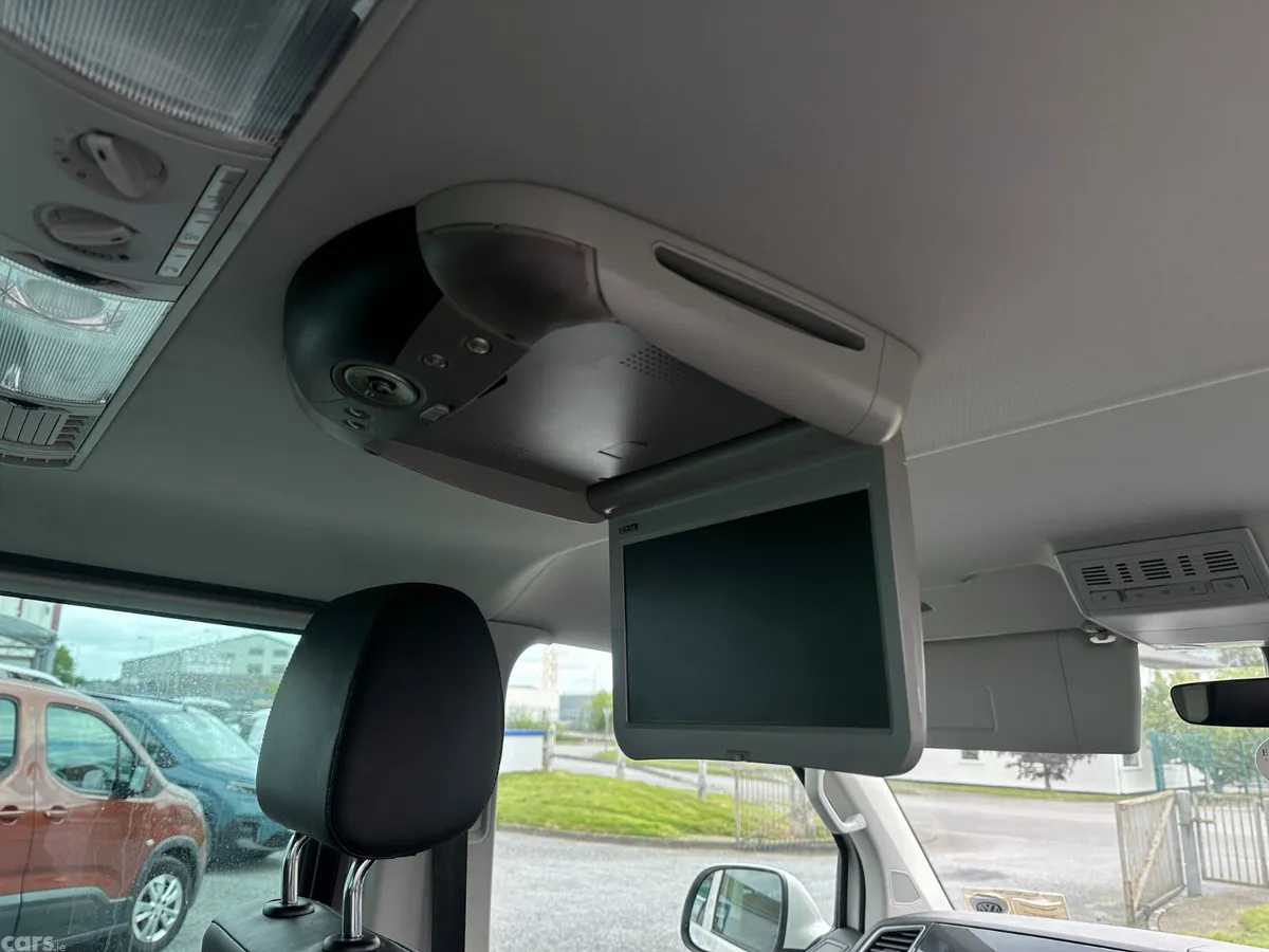 Volkswagen Caravelle MPV, Diesel, 2018, White