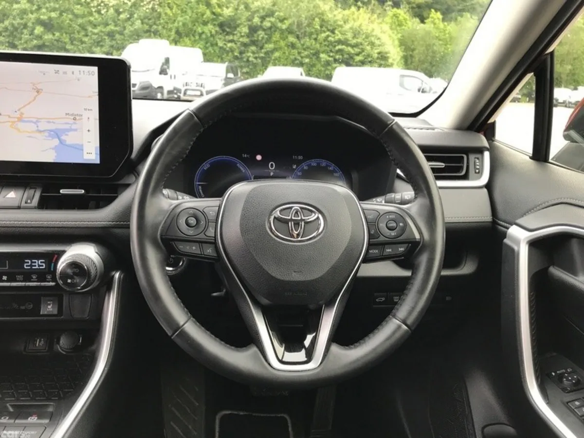 Toyota RAV4 SUV, Petrol Hybrid, 2023, Red