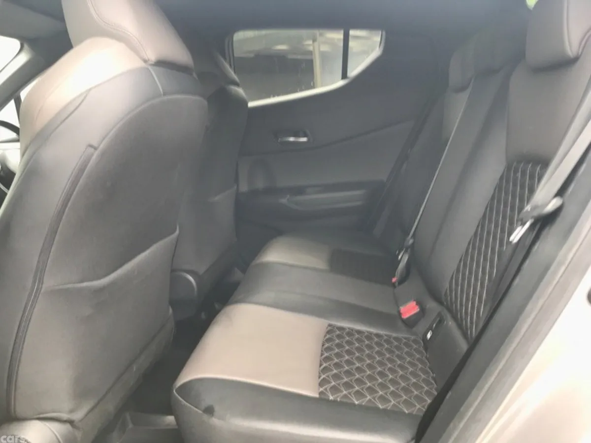 Toyota C-HR SUV, Petrol Hybrid, 2022, Grey