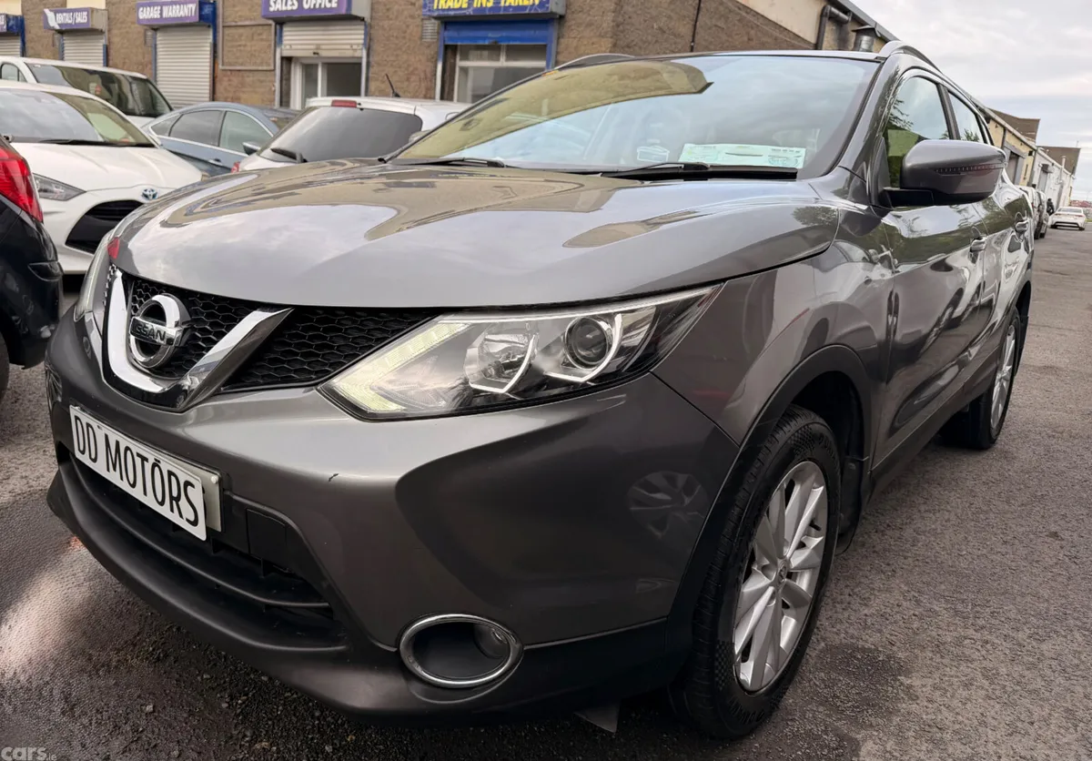 Nissan Qashqai SUV, Diesel, 2017, Grey