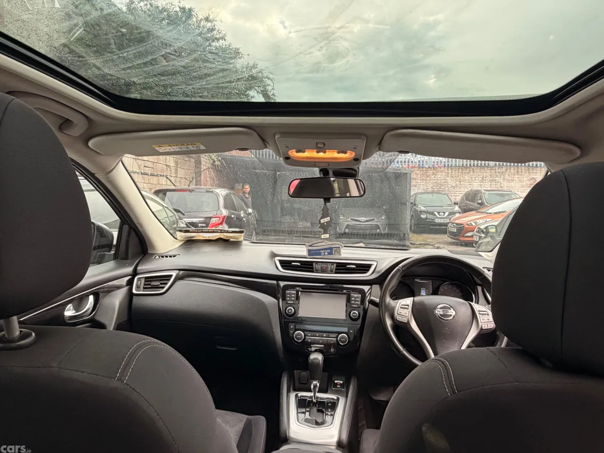 Nissan Qashqai SUV, Diesel, 2017, Grey