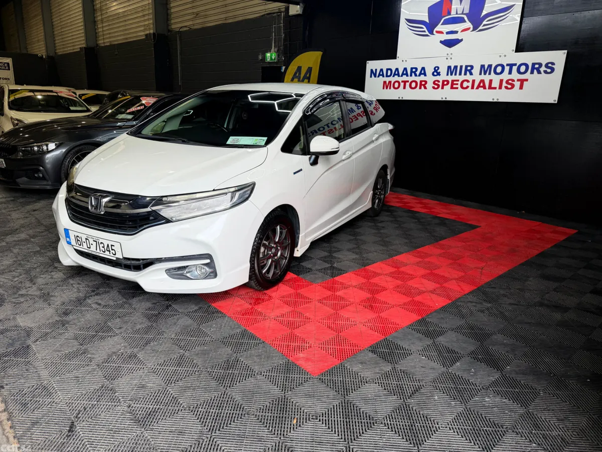 Honda Shuttle MPV, Petrol Hybrid, 2016, White