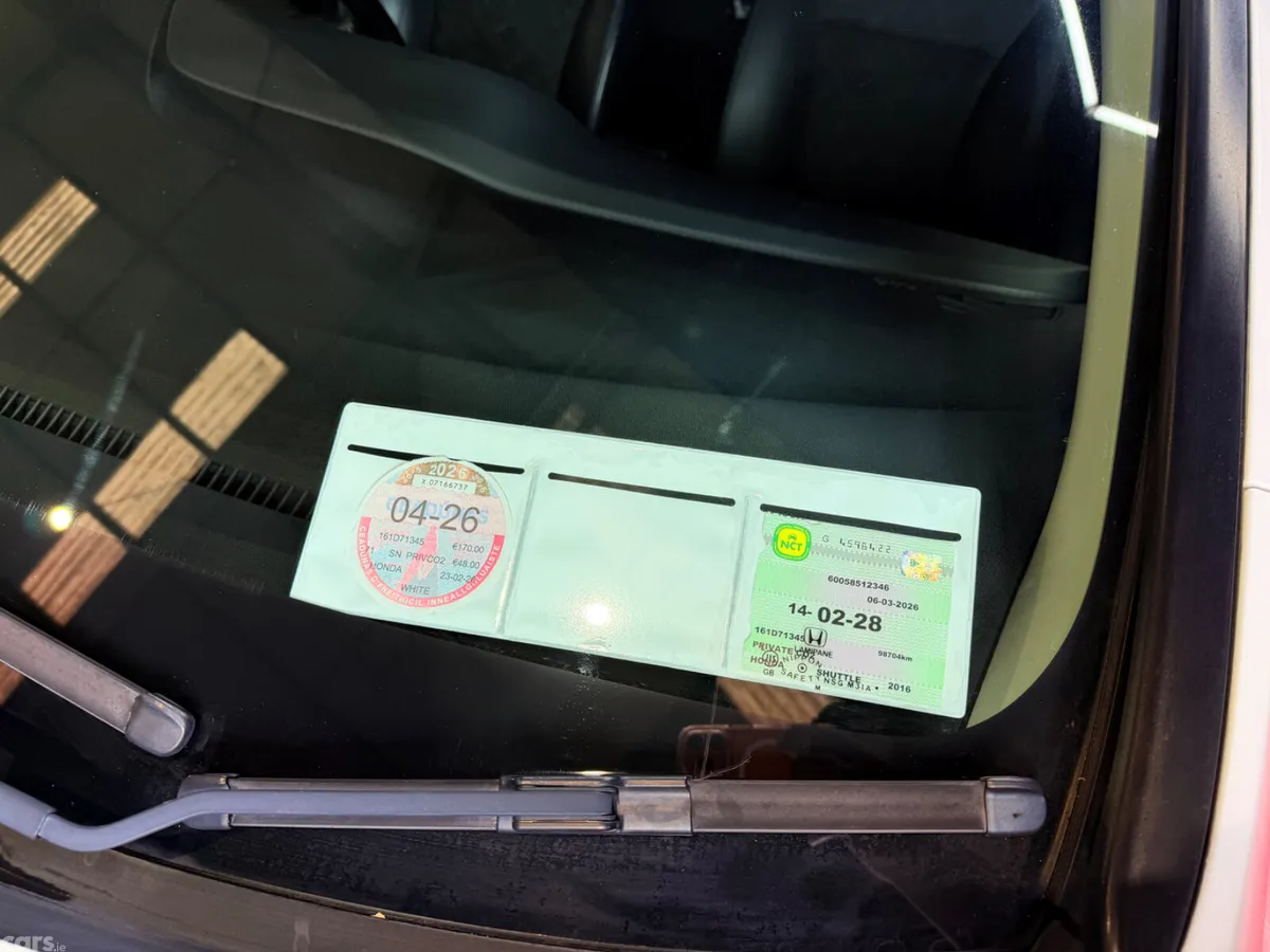 Honda Shuttle MPV, Petrol Hybrid, 2016, White