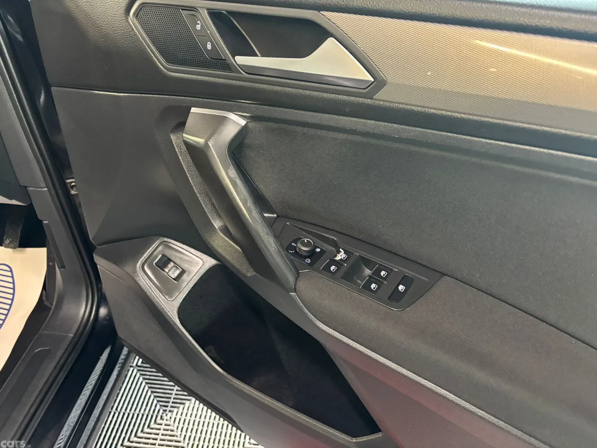 Volkswagen Tiguan SUV, Diesel, 2022, Black