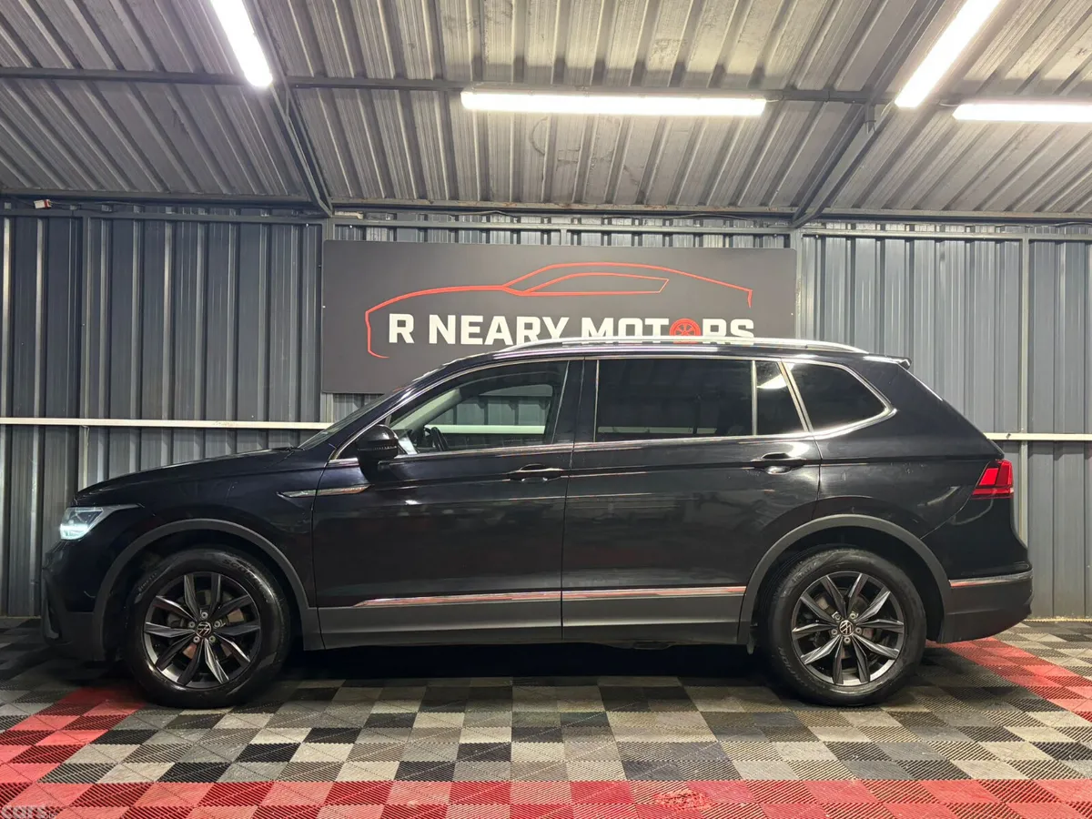 Volkswagen Tiguan SUV, Diesel, 2022, Black