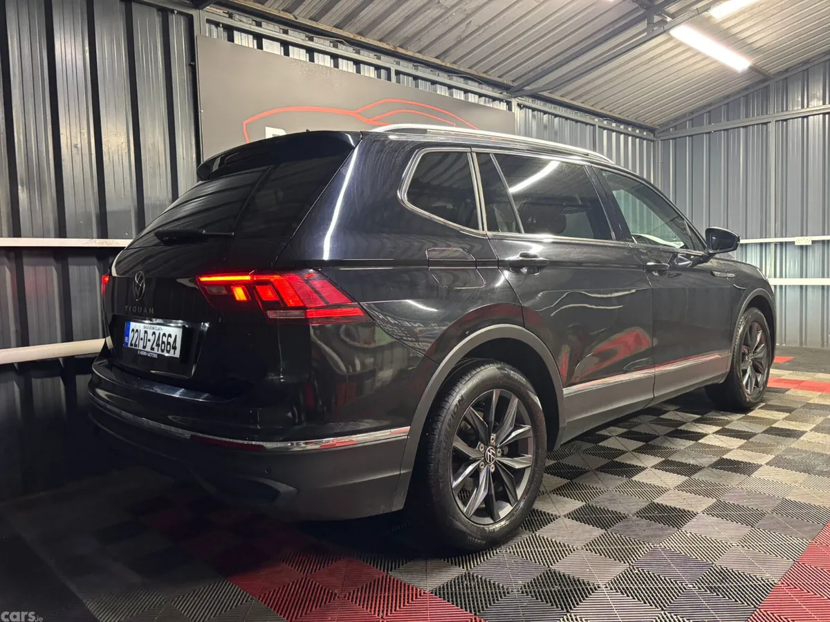 Volkswagen Tiguan SUV, Diesel, 2022, Black