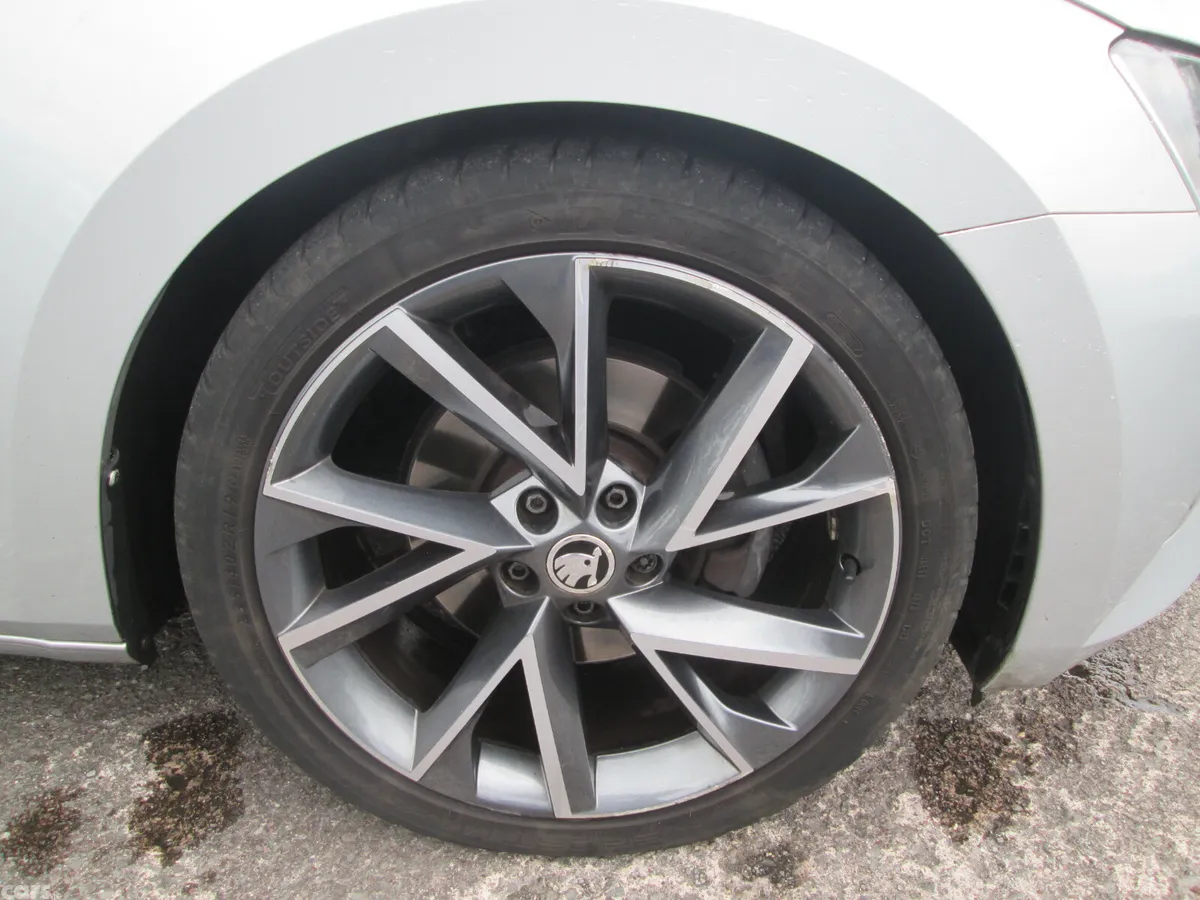 Skoda Superb Estate, Diesel, 2018, Silver