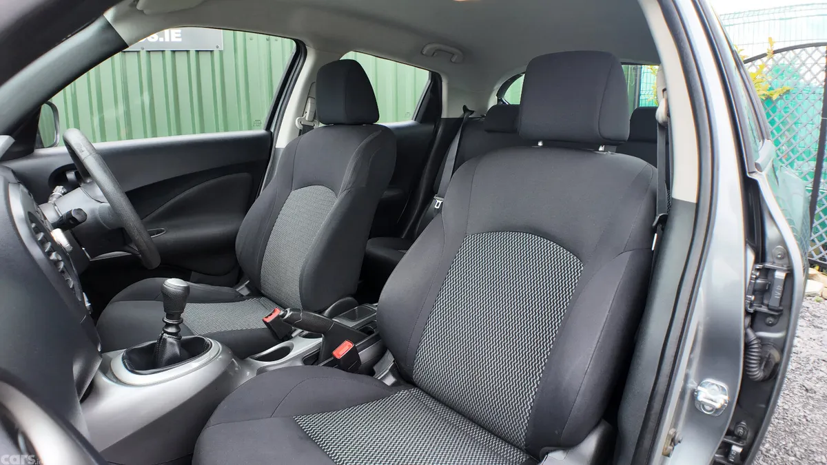 Nissan Juke SUV, Diesel, 2018, Grey