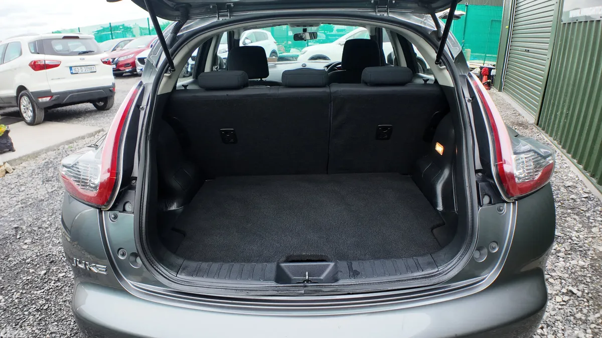 Nissan Juke SUV, Diesel, 2018, Grey