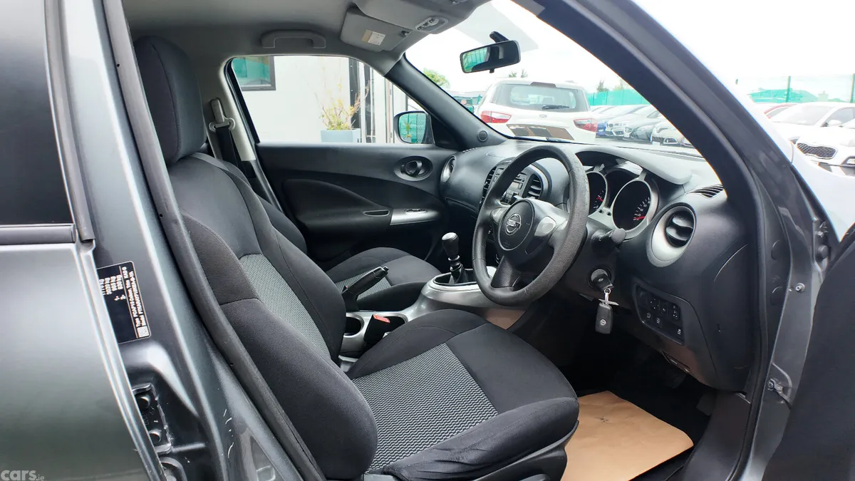 Nissan Juke SUV, Diesel, 2018, Grey