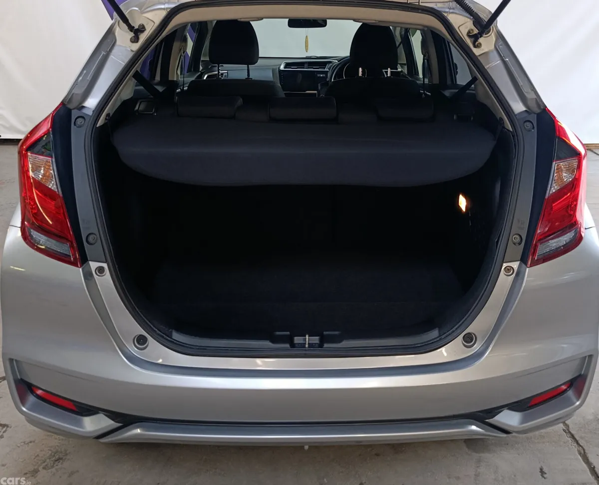 Honda Fit Hatchback, Petrol Hybrid, 2020, Silver