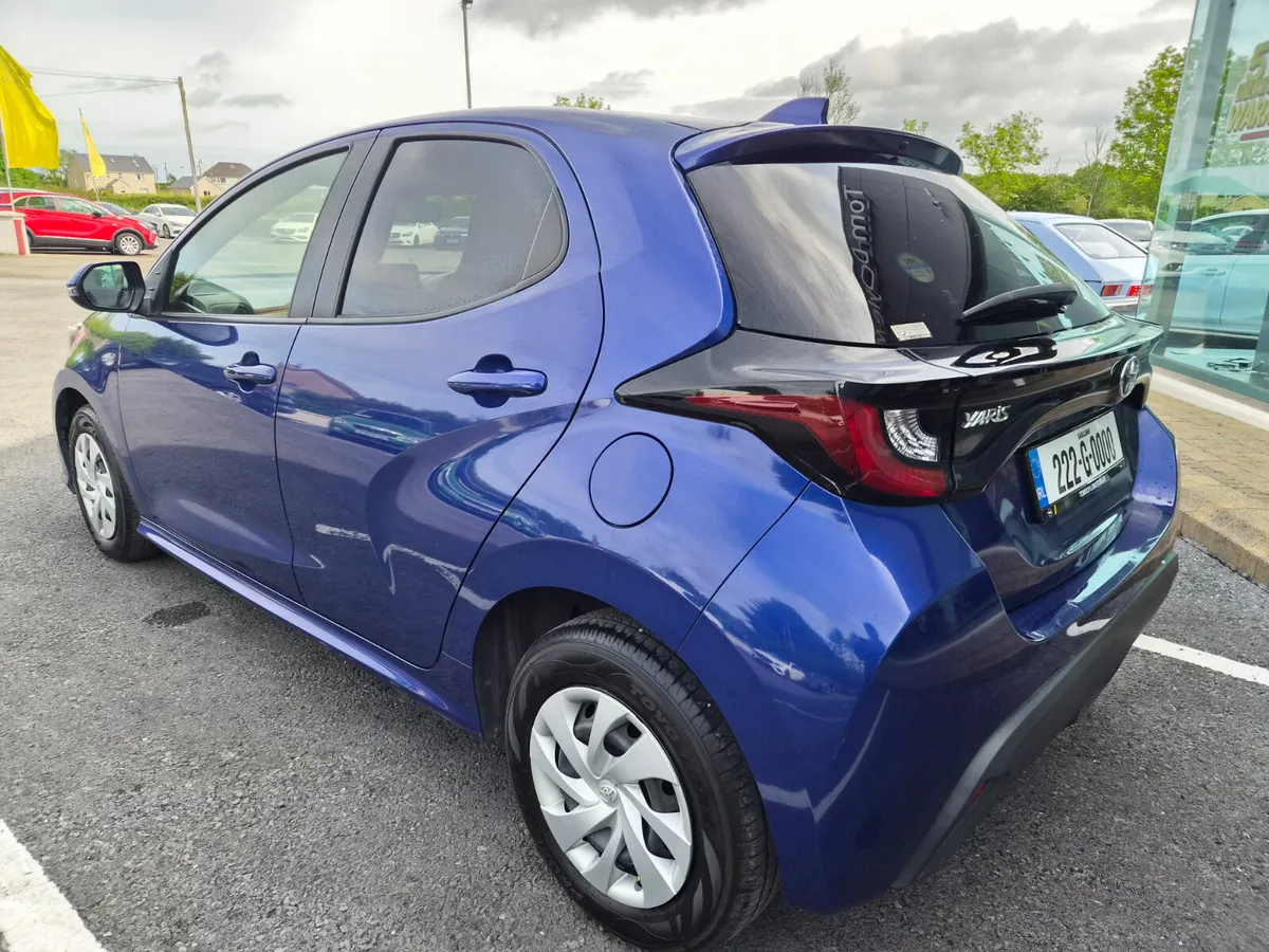 Toyota Yaris Hatchback, Petrol, 2022, Blue