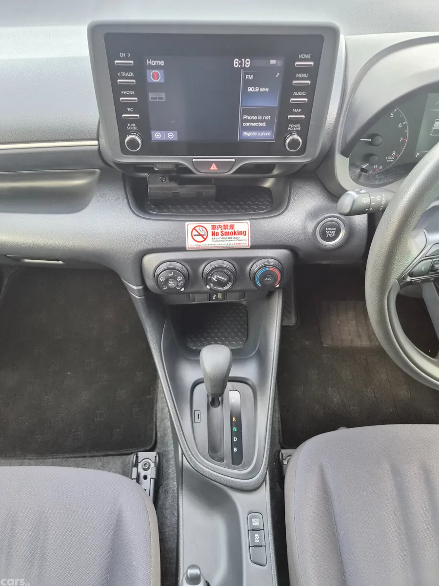 Toyota Yaris Hatchback, Petrol, 2022, Blue