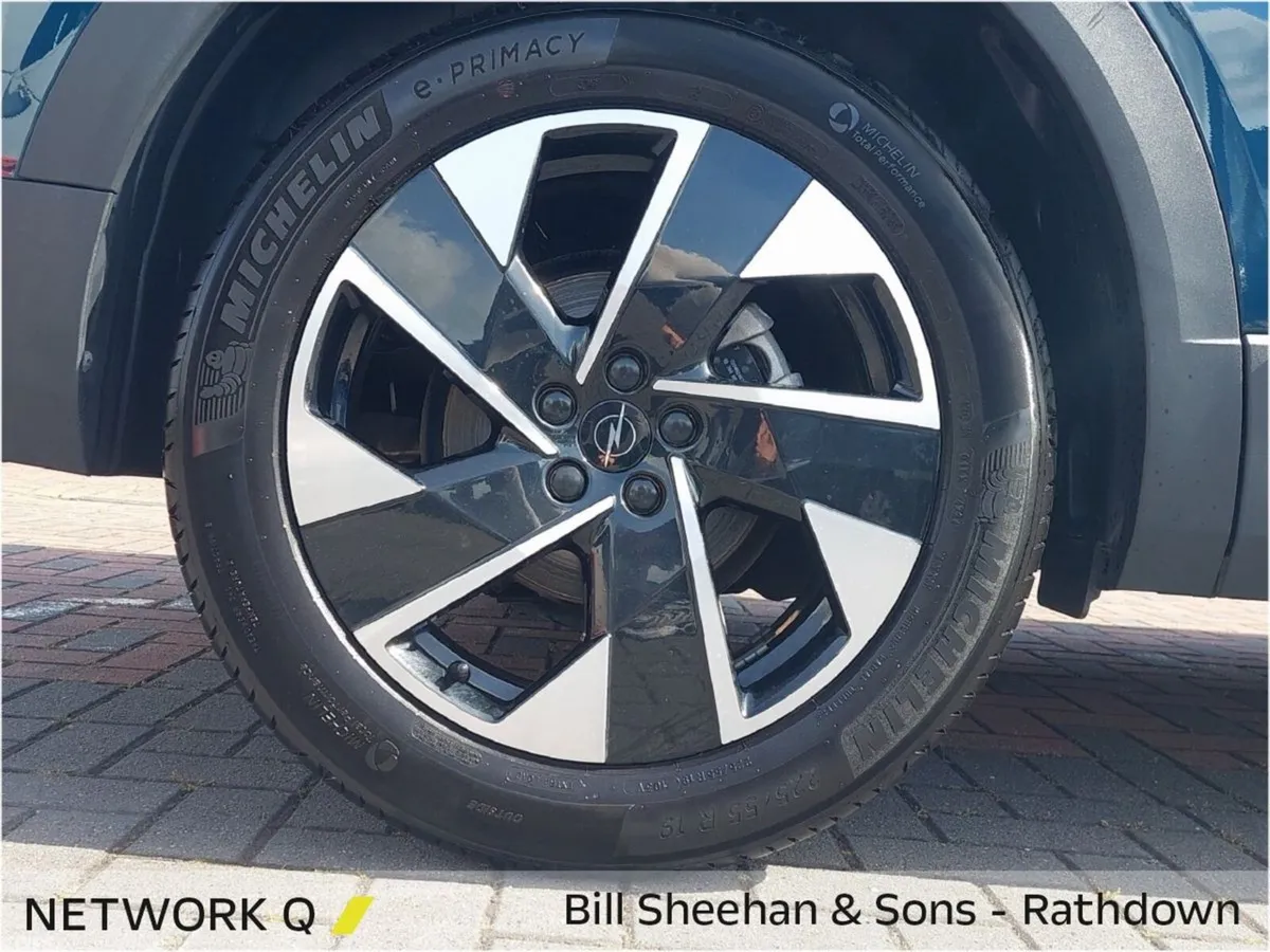 Opel Grandland SUV, Petrol Hybrid, 2025, Green
