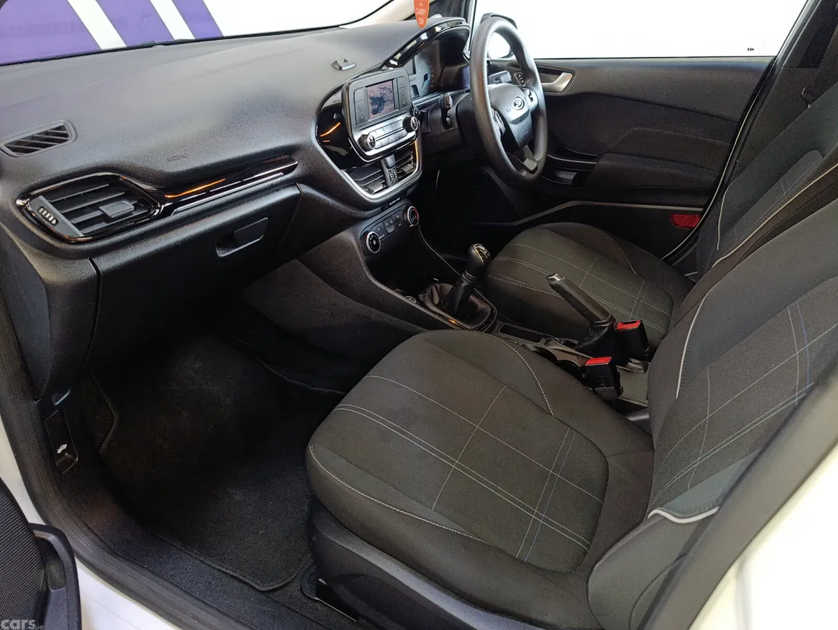 Ford Fiesta Hatchback, Petrol, 2018, White