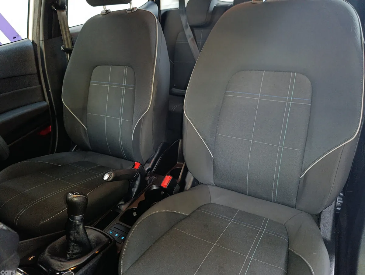 Ford Fiesta Hatchback, Petrol, 2018, White