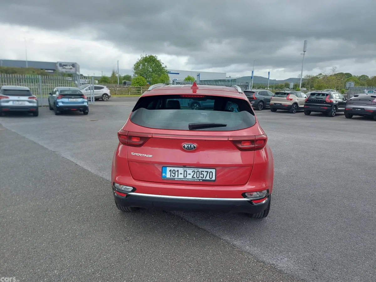 Kia Sportage MPV, Diesel, 2019, Red
