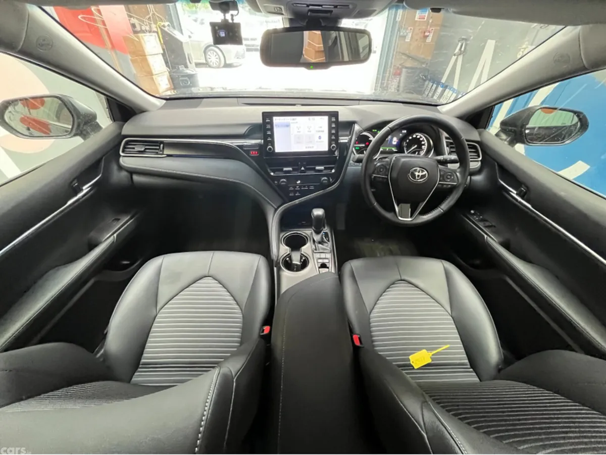 Toyota Camry Saloon, Petrol Hybrid, 2023, Black