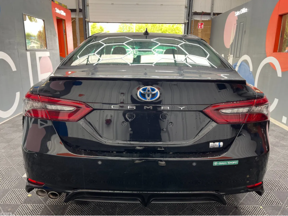 Toyota Camry Saloon, Petrol Hybrid, 2023, Black