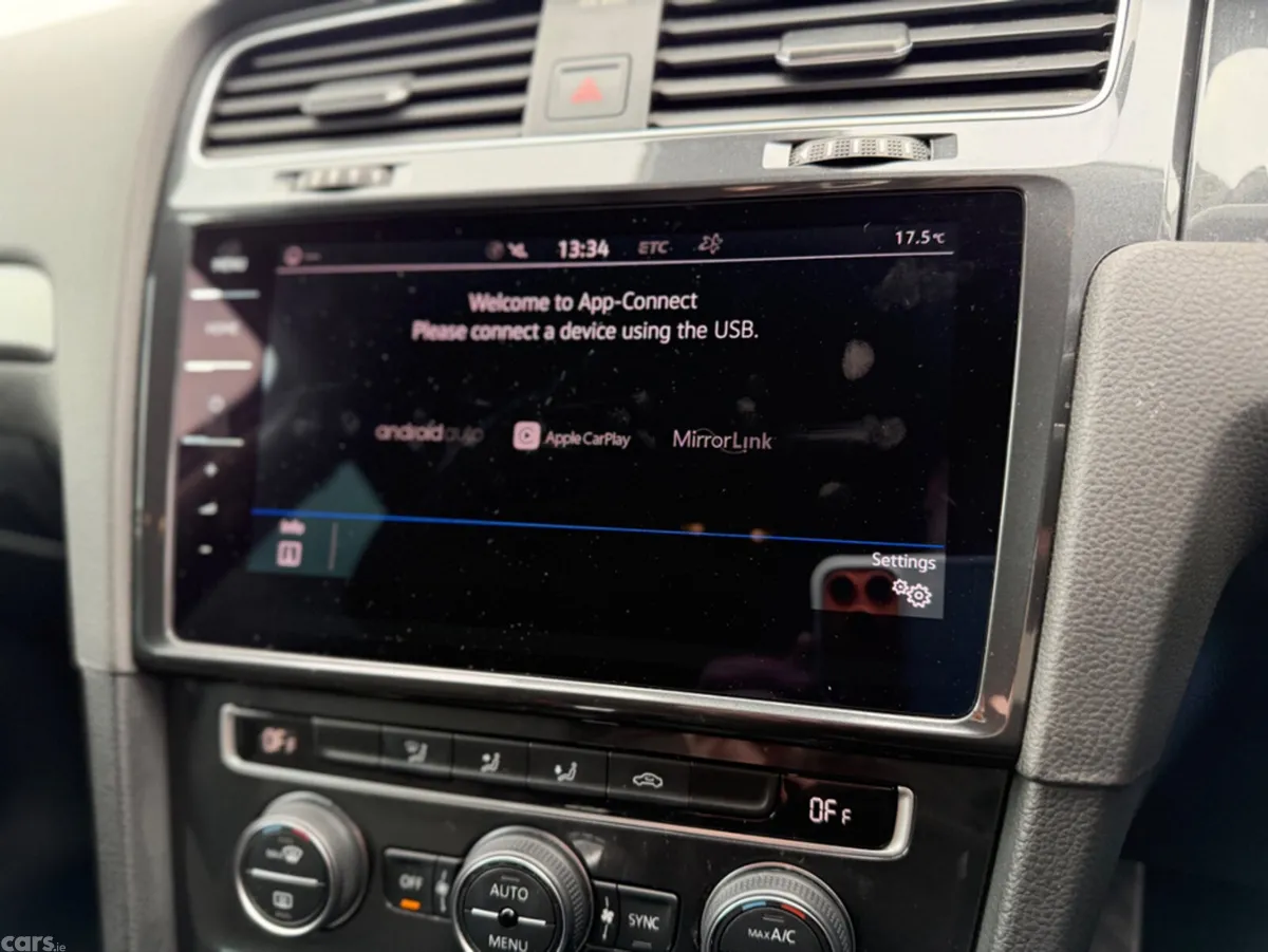 Volkswagen Golf Estate, Petrol, 2019, White